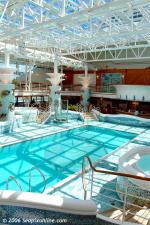 ID 3157 DIAMOND PRINCESS (2004/115875grt/IMO 9228198) - The Calypso Reef and pool, with retractable roof, midships on Lido Deck.